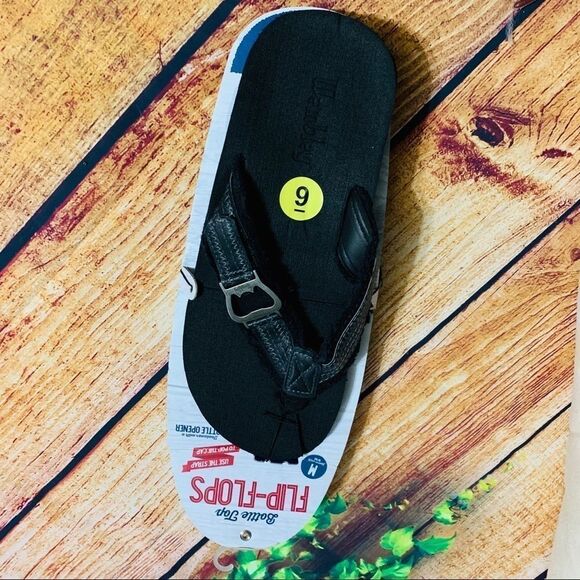 Men’s Bottle Top Opener Sandals - Picture 2 of 6